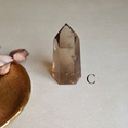 Bild in Galerie-Betrachter laden, Rauchquarz- Spitze Poliert