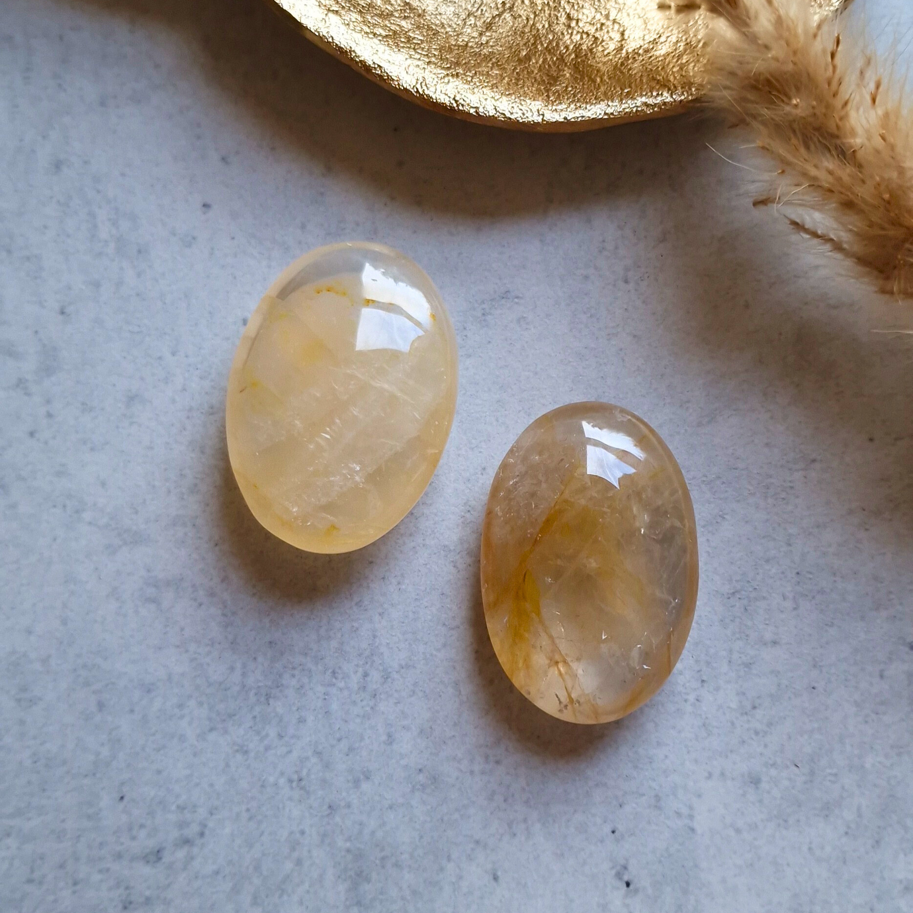 Golden Healer Handschmeichler